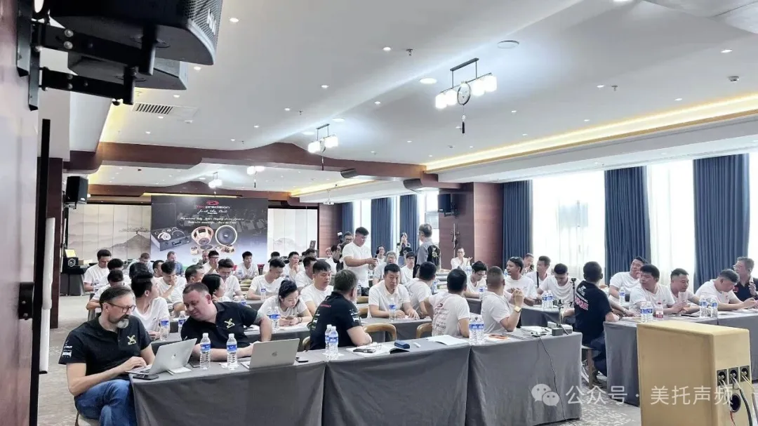 车改坊汽车音响改装 图片