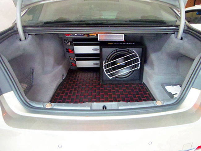 十五万系统打造豪华移动音乐厅，宝马740Li升级德国ETON