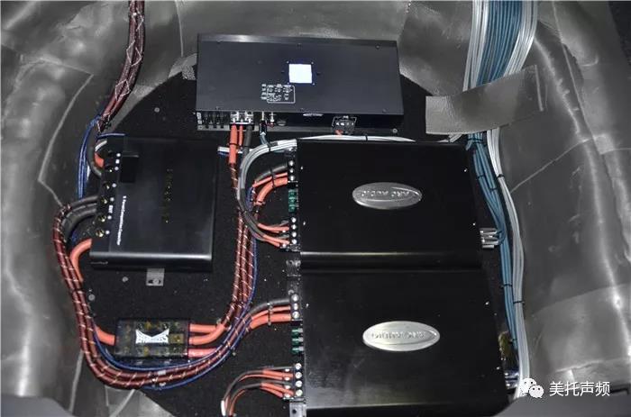 迈腾车主解锁赏“音”正确姿势,车改坊武汉歌德店get!