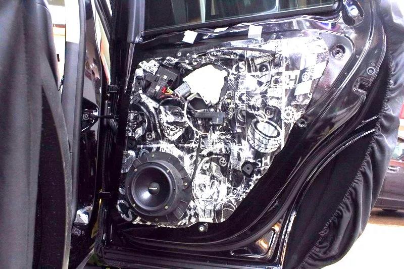 这么一改,动人旋律嗨起来!-上海音豪大众途锐汽车音响升级德国伊顿