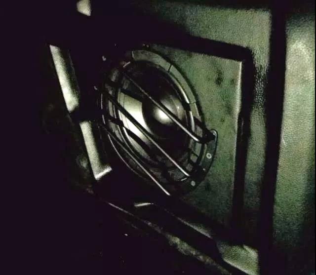 两台低音炮奏响灵魂知音!-车改坊长沙店为标致408汽车音响升级美国霸克