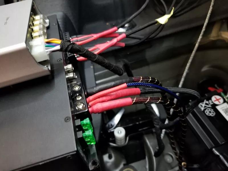 上海音豪奥迪A6汽车音响改装德国伊顿三分频,好听乐享不停!