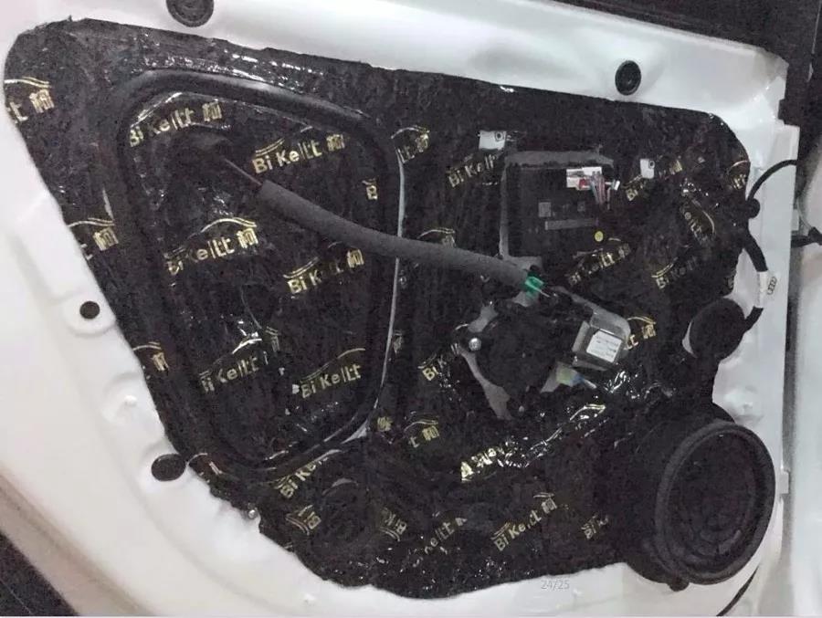 同样是奥迪,这辆才够味-车改坊佛山店奥迪A4L汽车音响升级德国伊顿