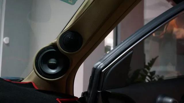 解救无聊-车改坊广州帝锐店本田CRV汽车音响改装德国伊顿POW172.2