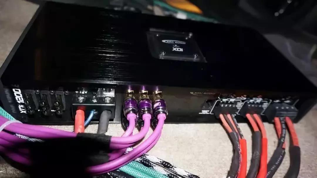 拯救低落情绪-车改坊广州帝锐店丰田RAV4音响改装TEC SQ6/K3神曲三分频