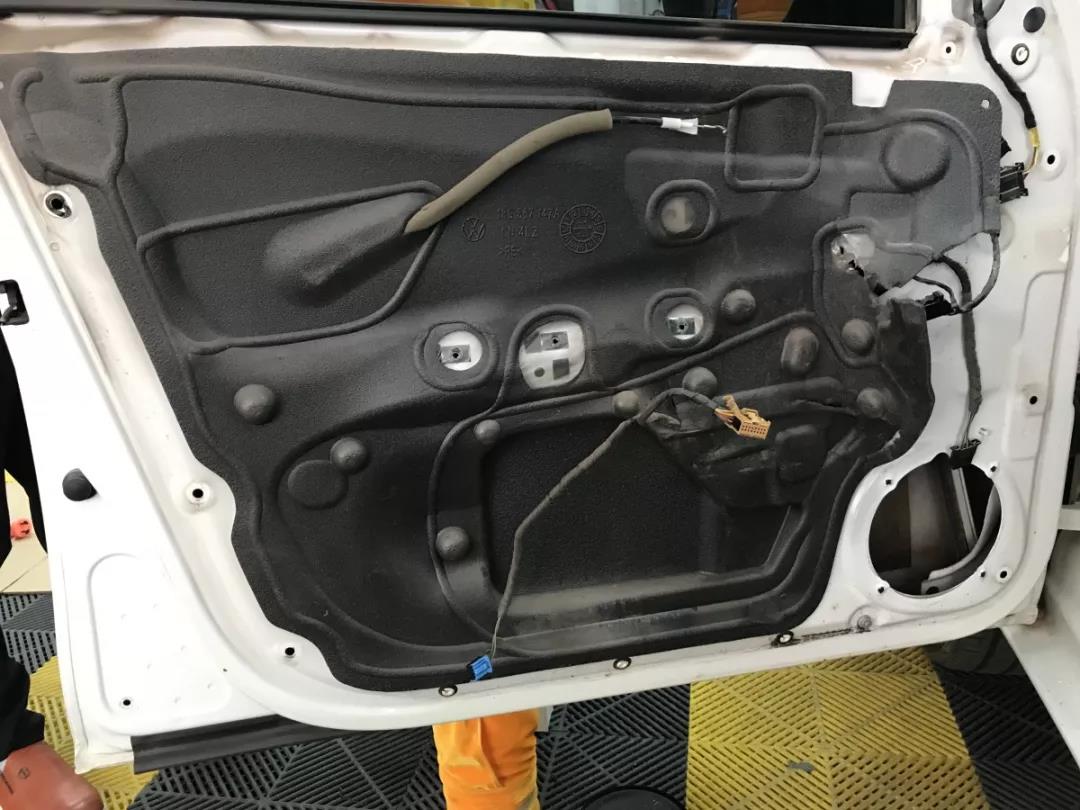 释放好心情-车改坊重庆店大众宝来汽车音响升级美国霸克DX650