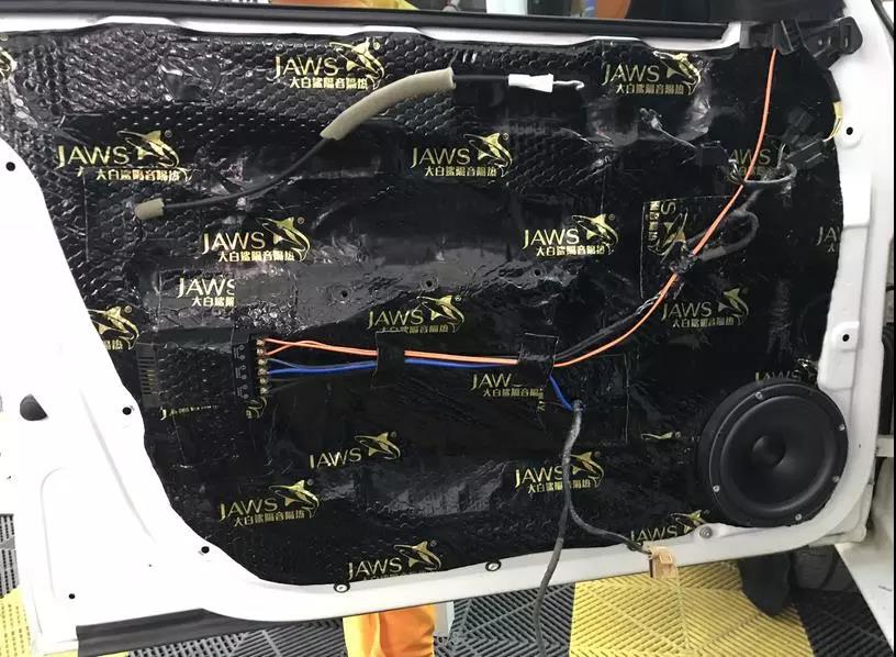 释放好心情-车改坊重庆店大众宝来汽车音响升级美国霸克DX650