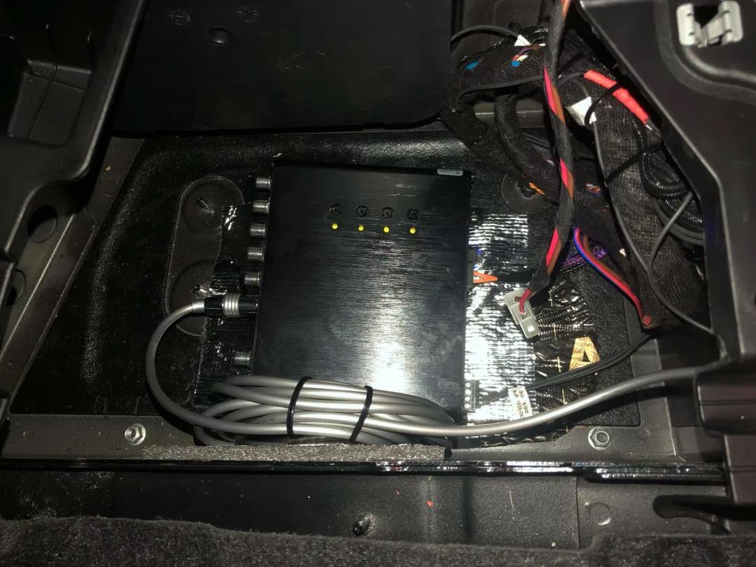 无损升级,轻松听感-车改坊长沙店宝马5系GT汽车音响升级伊顿宝马专车专用