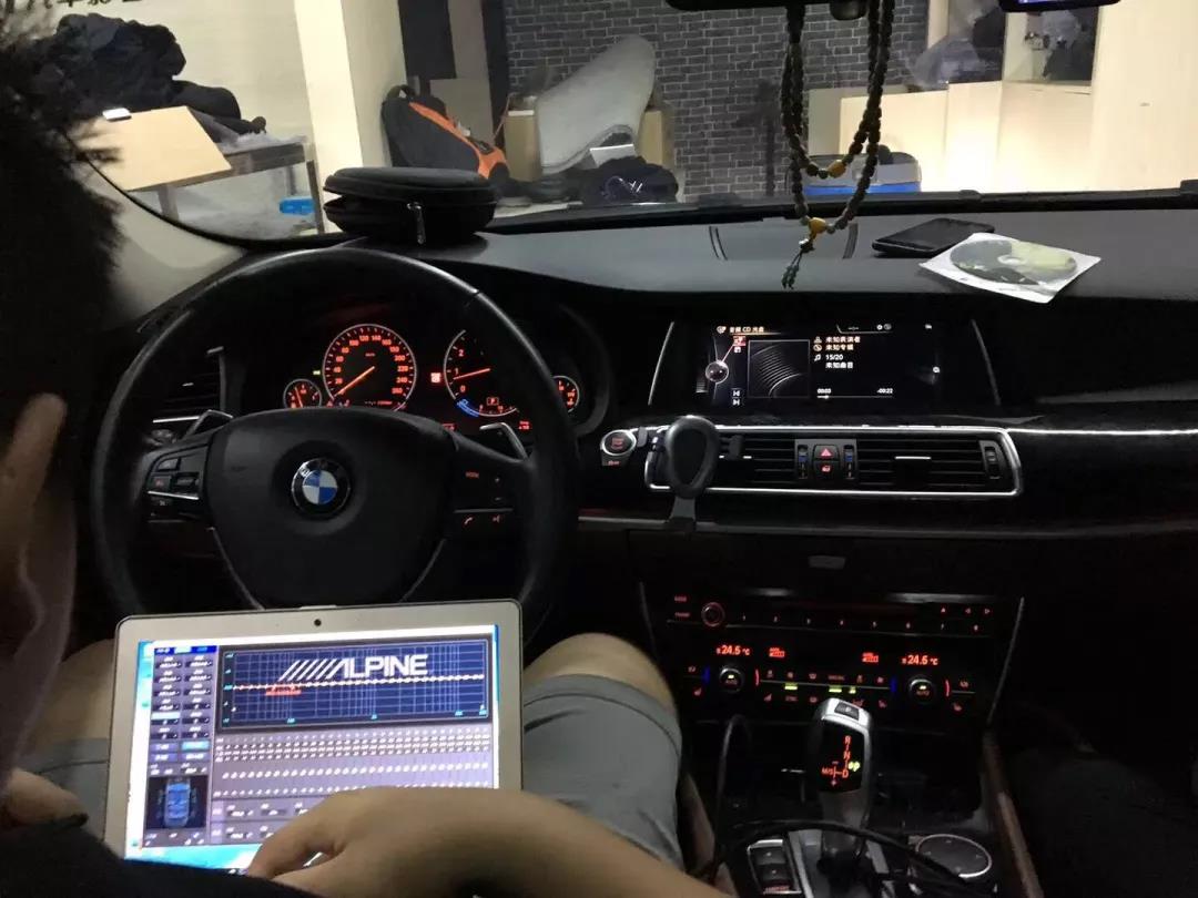 无损升级，轻松听感-车改坊长沙店宝马5系GT汽车音响升级伊顿宝马专车专用