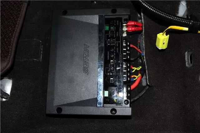 让快乐作伴-车改坊武汉店雷克萨斯ES200改装德国ETON伊顿POW172.2