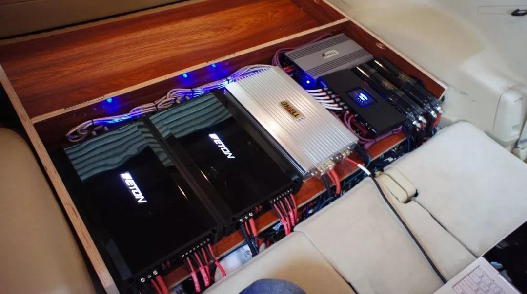 动人音质,源于精心打造-车改坊广州声扬店霸道汽车音响升级德国伊顿RSE三分频