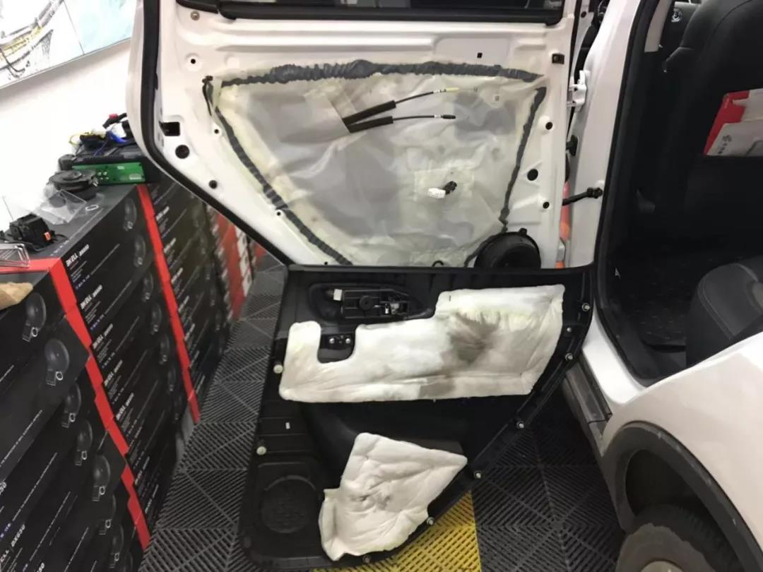 车主都说,这一对比很受伤呀!-车改坊重庆店长安CS35汽车音响升级美国霸克