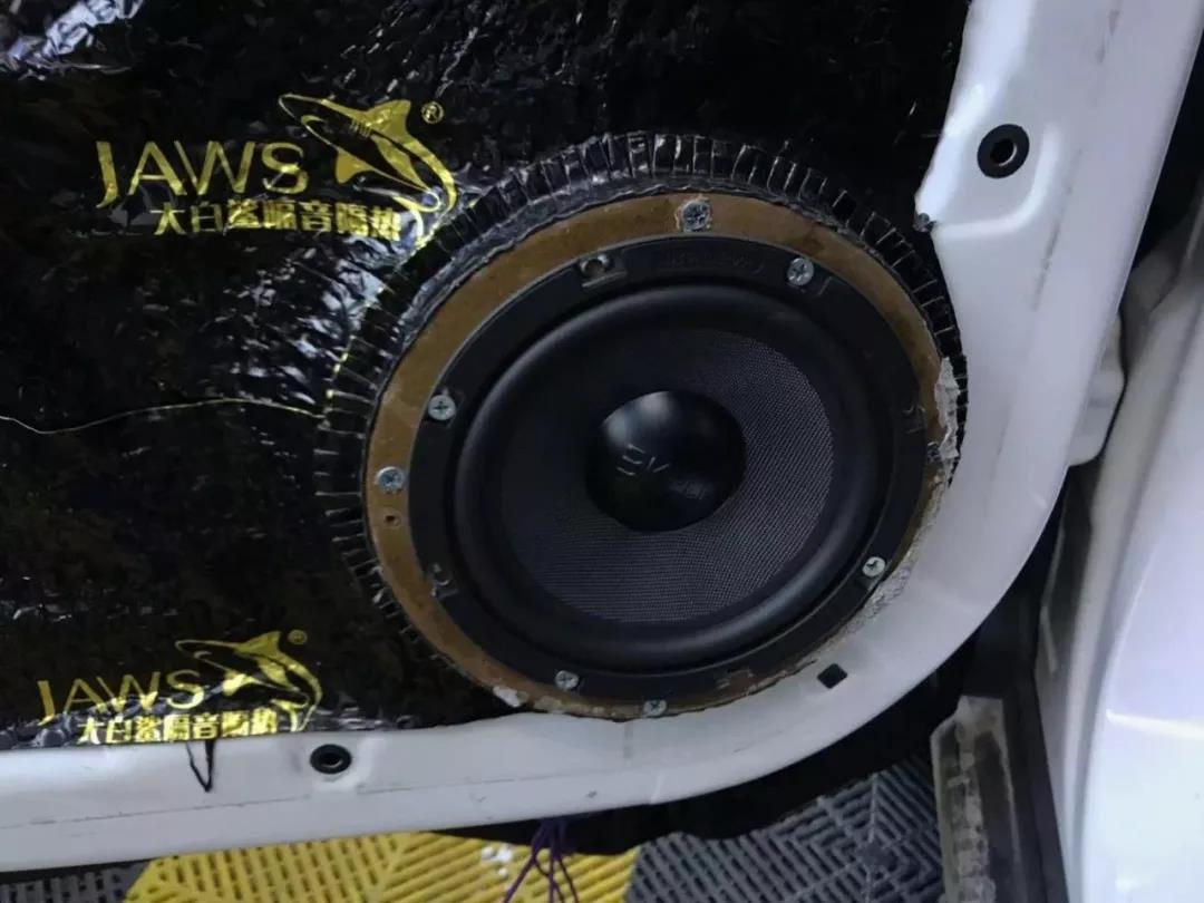 车主都说,这一对比很受伤呀!-车改坊重庆店长安CS35汽车音响升级美国霸克