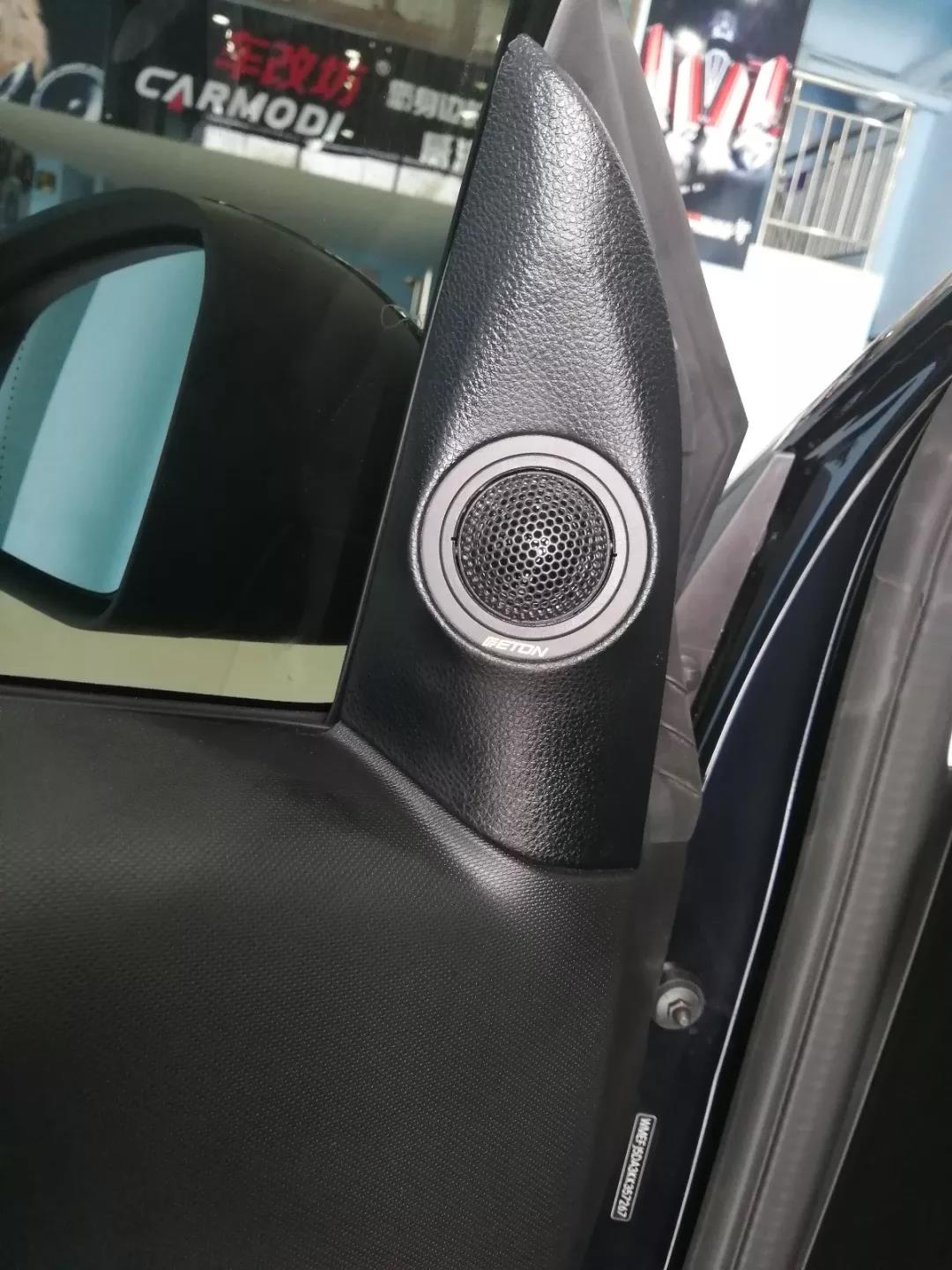 一台超薄低音炮来点亮全场!新款SMART这波升级车主很满意