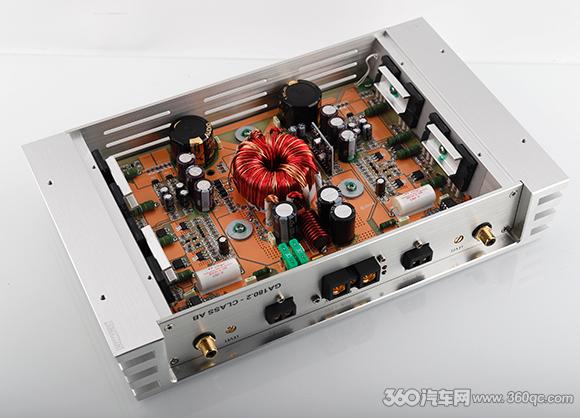战力爆表！意大利TEC大地之神系列功放GA180.2测评