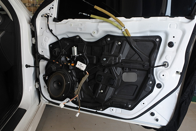 音质大大提升 车改坊汽车影音连锁马自达3改装意