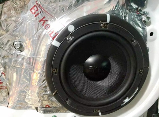 传说中的享受 车改坊汽车影音连锁哈弗H2升级霸