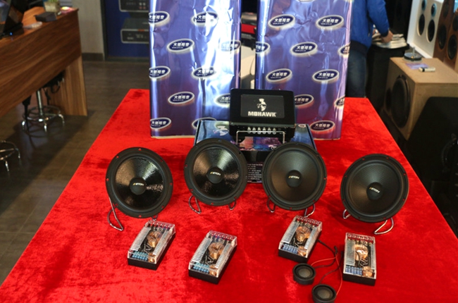 灵动才好听 厦门音乐车坊大众途锐改装德国ETO