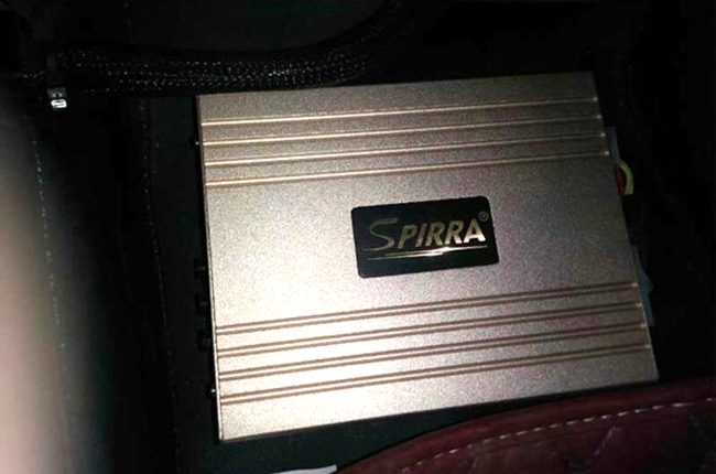 气势不能输 车改坊汽车影音连锁大众迈腾改装