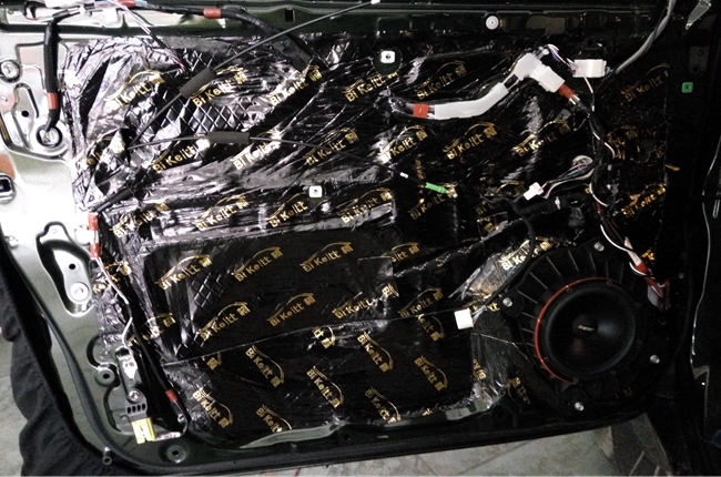 恰如其分 车改坊汽车影音连锁丰田霸道改装TEC、