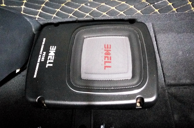 恰如其分 车改坊汽车影音连锁丰田霸道改装TEC、