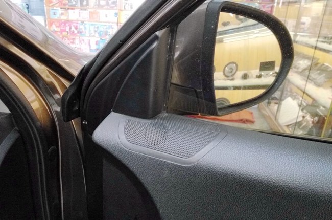 好车少不了好声音 车改坊汽车影音连锁起亚智跑