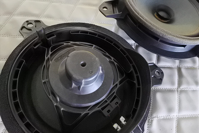 丰田雷凌无损换装意大利TEC 入门级系列MY6K两分频汽车音响，音乐的层次感出来了