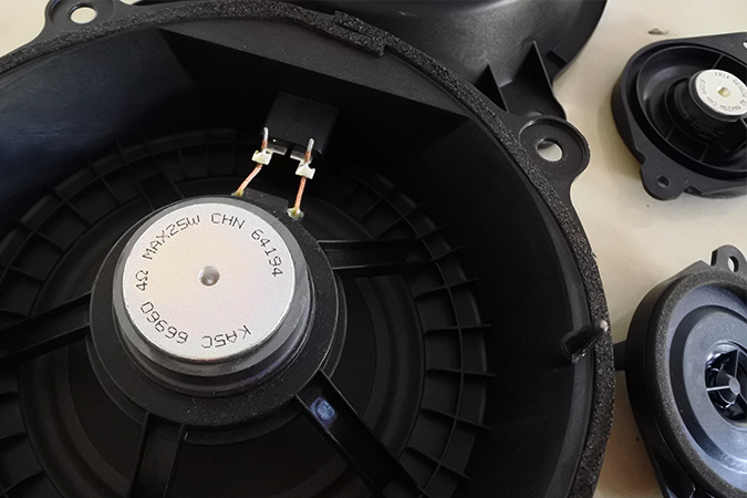 还是这个经典组合，大众朗逸改装TEC MY6K+霸克C10.3超低音，2.1小炸机系统