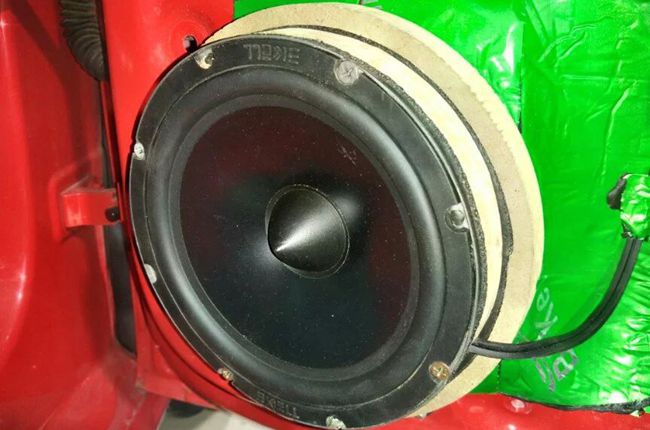 弹出旋律原声 新疆车佳坊大众POLO改装霸克和斯派