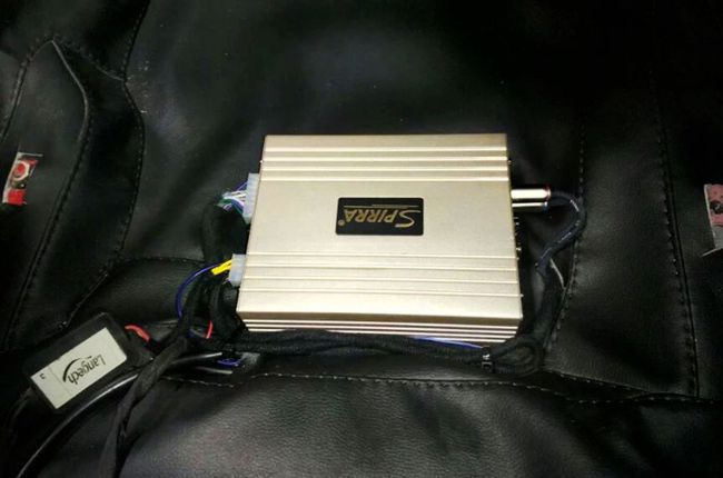 弹出旋律原声 新疆车佳坊大众POLO改装霸克和斯派