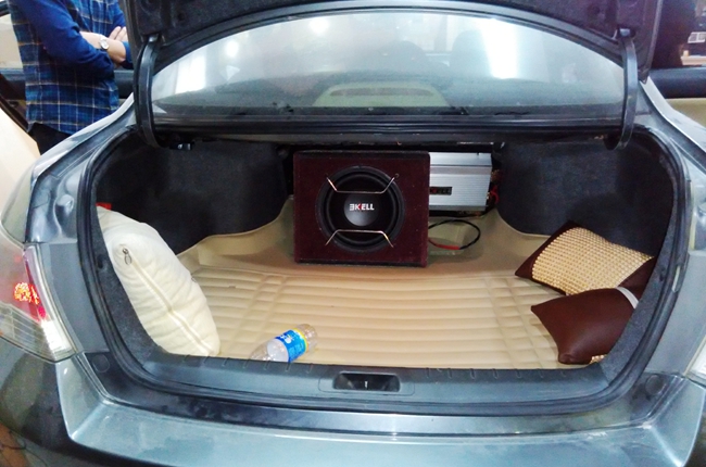 再改音质更出彩 肇庆雷鸣本田雅阁改装美国霸克