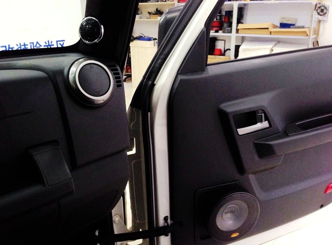 主要看音质 合利汽车音响北京吉普改装美国霸克