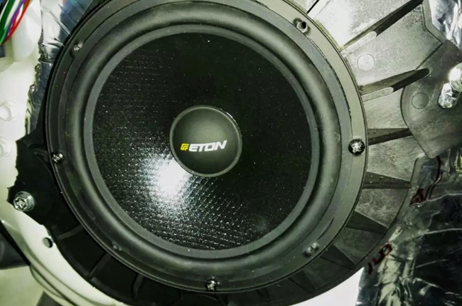 好声音不间断 新疆车佳坊丰田酷路泽改装ETON、霸