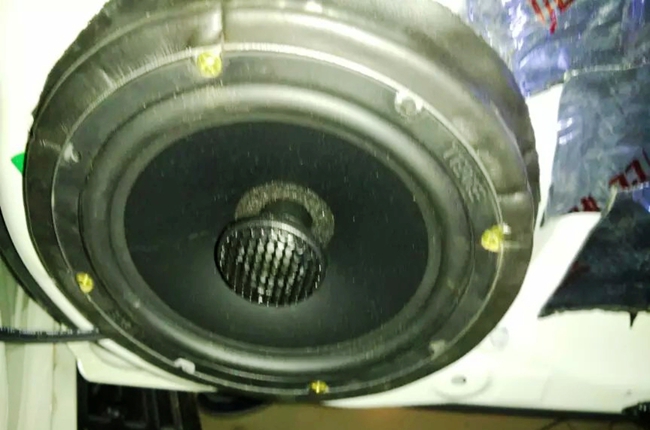 好声音不间断 新疆车佳坊丰田酷路泽改装ETON、霸