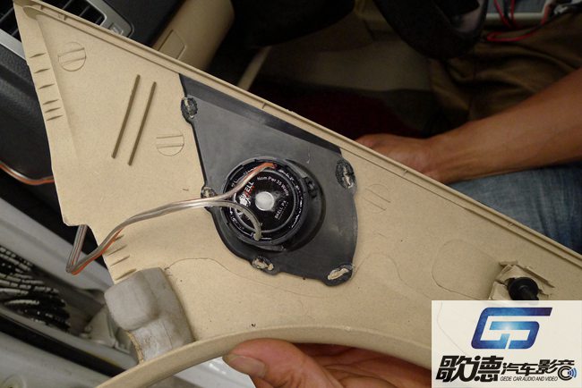 即改即享 武汉歌德大众POLO改装美国霸克汽车音响