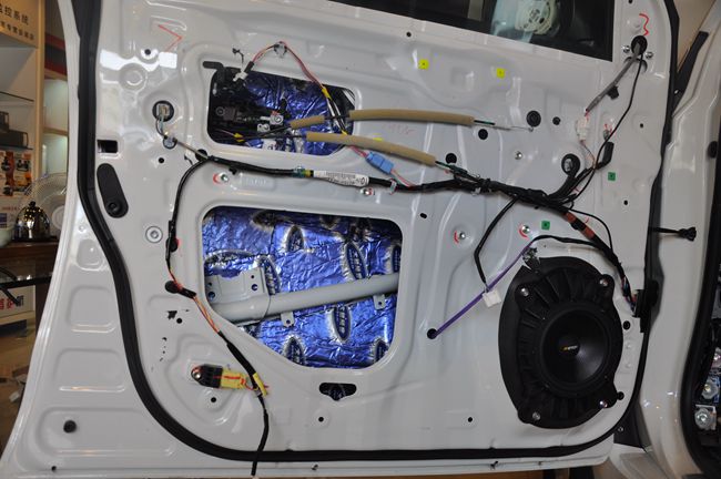 品车趣生活 北京集结车尚丰田陆巡5700改装德国