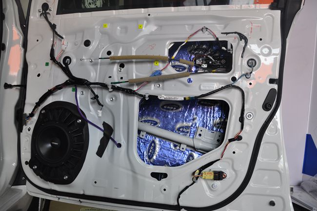 品车趣生活 北京集结车尚丰田陆巡5700改装德国