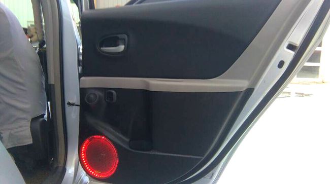 坠入凡间的精灵 阿克苏新美鹰丰田雅力士改装