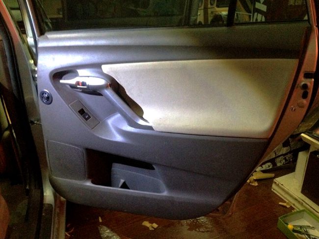 简改换出新花样 车改坊汕头店丰田RAV4改装美国霸