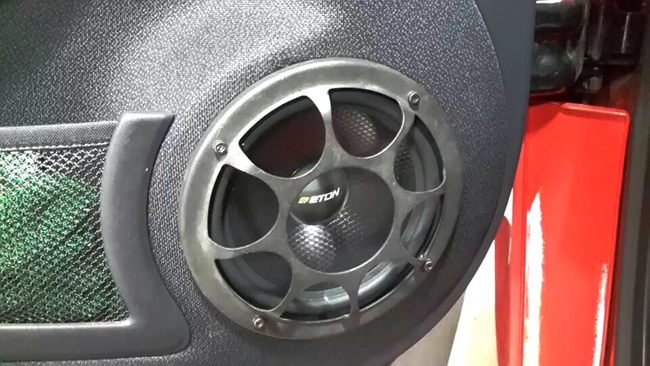 简改音质大不同 新疆车佳坊奔驰smart改装德国E