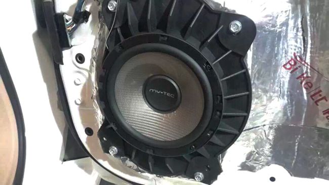 轻换装重享受 新疆车佳坊兰德酷路泽改装TEC和霸