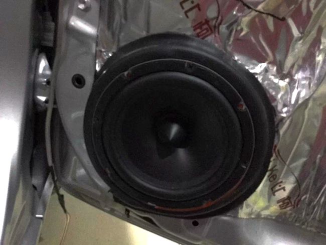 音质轻升级 新疆车佳坊丰田卡罗拉改装美国霸克