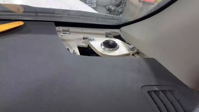 选人所选 新疆车佳坊兰德酷路泽改装美国霸克音