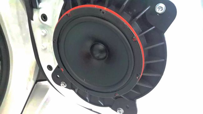 选人所选 新疆车佳坊兰德酷路泽改装美国霸克音