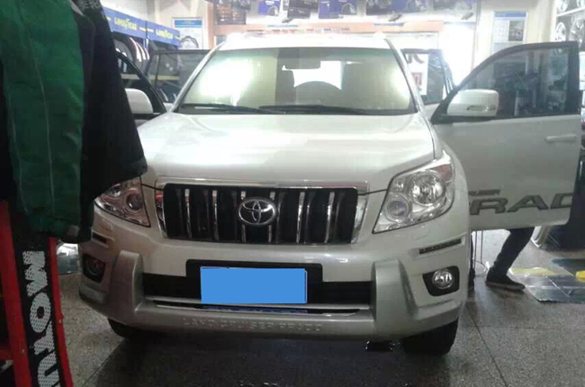 多彩音乐点亮生活 新疆车佳坊兰德酷路泽改装