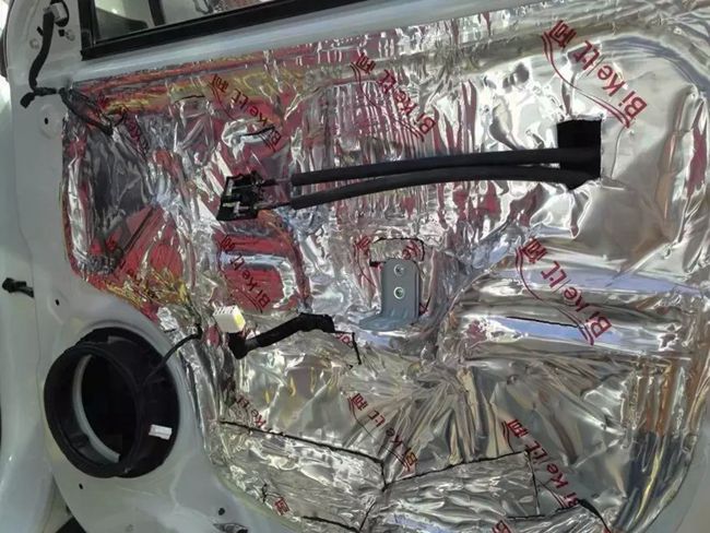 大热小升级 新疆车佳坊起亚智跑改装美国霸克音