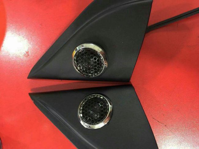 音响改装快准狠 新疆车佳坊现代ix35改装美国霸克