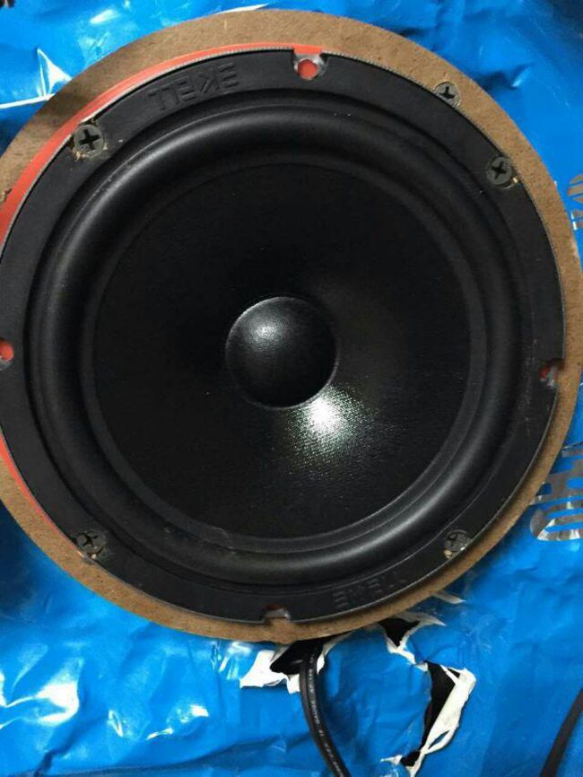 音响改装快准狠 新疆车佳坊现代ix35改装美国霸克