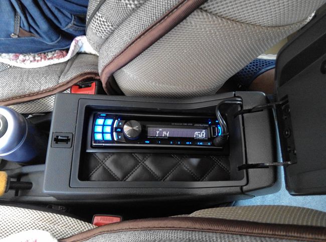 驾享音乐更精彩 普洱车美饰东风风神改装ETON和霸