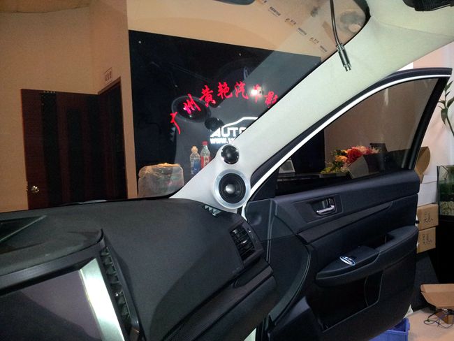 音乐，空白的填补 黄艳汽车影音馆斯巴鲁傲虎改